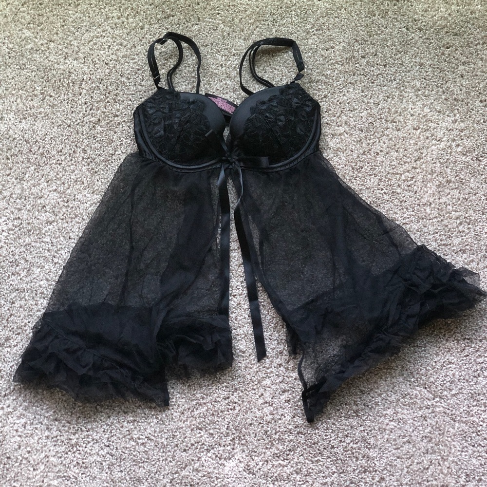 Super sexy Victoria black secret bra